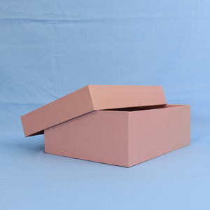 Elegante caja de regalo de vela rígida en rosa con marca personalizada, embalaje de cartón hecho a mano de proveedor de Vietnam - Product Image 6