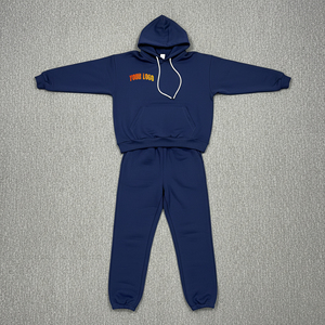 ชุดวอร์มผู้หญิงสีพื้นแบบโอเวอร์ไซส์ พิมพ์ลายโลโก้ 3 มิติ คุณภาพสูง ผ้าฝ้าย 100% ทรงไหล่ตก ชุดเซ็ต 2 ชิ้น - Product Image 1