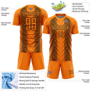 Tenues de football haut de gamme en gros pour usines : ensembles maillot et short, anti-humidité, séchage rapide, écologiques, personnalisables - Product Image 2