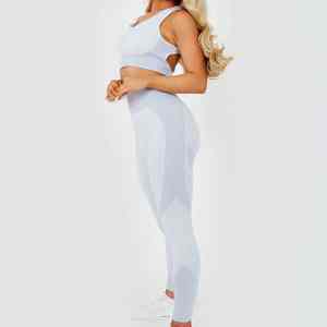 2025 meilleur Design 3 pièces ensemble de Yoga de haute qualité pour les femmes Logo personnalisé taille haute Fitness vêtements d'entraînement respirant solide - Product Image 2