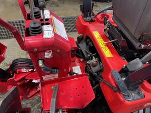 Massey Ferguson GC2410 Motor diésel Tractor caminante 90HP Potencia nominal utilizada para industrias agrícolas - Product Image 6