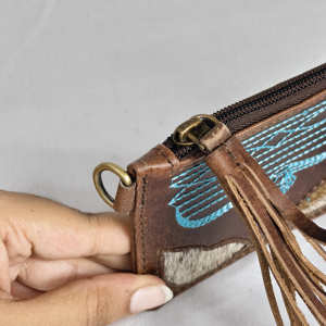 Nouveauté : Mini porte-monnaie en cuir suédé fait main avec surpiqûres style cowboy, porte-monnaie western en cuir véritable pour femme - Product Image 4
