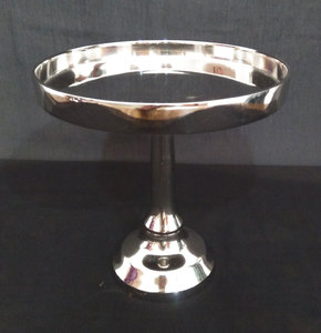 Support à gâteau de table rond vintage en métal avec finition dorée, vaisselle de table classique et élégante, support à gâteau et à dessert pour les fêtes - Product Image 2