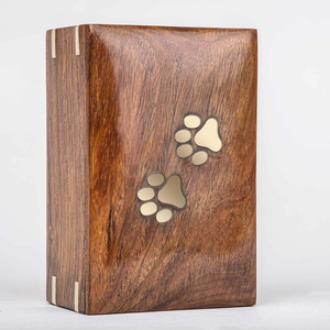 ขายส่งชั้นนําของเวียดนามที่ขายดีที่สุดคุณภาพสูงโกศไม้ที่ยั่งยืนสําหรับสุนัขหรือแมวอุปกรณ์งานศพสัตว์เลี้ยงในราคาถูก - Product Image 2