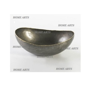 Bol décoratif en aluminium martelé, couleur argent et noir, pour servir des dattes, des desserts, best-seller - Product Image 4