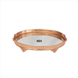 Plateau de service en métal et verre design fait à la main Home Hotel Restaurant Hotel Supplies Dinner Table Decoration Servant Plateau en métal - Product Image 1