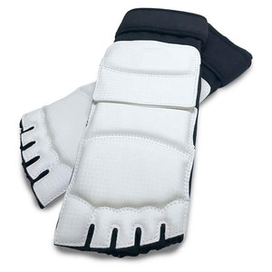 Protector de Pies de Cuero PU Ligero con Logotipo y Color Personalizados, Grosor de 1.5 cm para Entrenamiento de Taekwondo, Equipo de Artes Marciales Unisex - Product Image 1