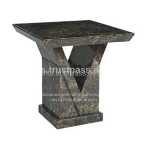 Columna de Pedestal de Mármol Hecha a Mano, Soporte Decorativo de Lujo Resistente a los Arañazos y Sostenible para Exhibición de Arte, Hogar y Jardín - Product Image 1