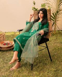 Collection de shalwar kameez pakistanais et indiens de haute qualité, broderie sur le devant, travail manuel, broderie au dos, robe punjabi, robe kuchi - Product Image 5