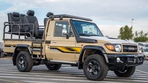 Camionnette SAFARI LC79SC 2024 d'occasion de bonne qualité, 4.5D DOUBLE CABINE, 4 PORTES, 3.0L Essence V6, Transmission Automatique - Product Image 2