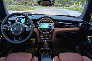 Mini Cooper S Hardtop Turbo 4 Cilindros 2024 Usado, Envoltura Exterior Personalizada, Suspensión Adaptativa, Asientos de Cuero, Cámara Trasera - Product Image 3