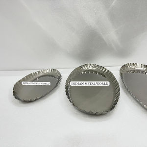 Bol de service élégant en acier inoxydable Bol à chocolat décoratif Plateau à chocolat en métal avec finition argentée Bol à chocolat - Product Image 3