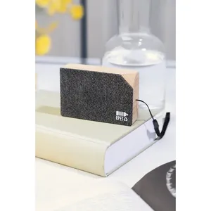 Altoparlante Solare Wireless Ecologico SolBeat, Gadget in Bambù - Product Image 3