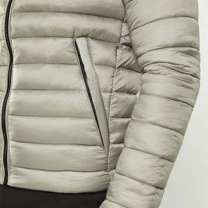 Chaqueta Acolchada para Hombre, Fabricada en Nailon/Poliéster, Tinte Liso, Venta en Línea, al Mejor Precio - Product Image 6