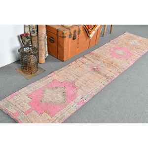 พรมวินเทจสไตล์ตุรกี ขนาด 2.2x10.1 ฟุต สีชมพู-น้ำตาล ลายดอกไม้ - Product Image 2