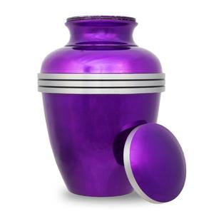 Urna de cremación de metal hecha a mano de estilo americano de nuevo diseño elegante Material de latón de Rabeh Export para cenizas humanas - Product Image 2