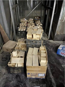 Jouet Kendama en bois naturel conçu pour l'entraînement des compétences et la concentration, design traditionnel fabriqué au Vietnam - Product Image 5