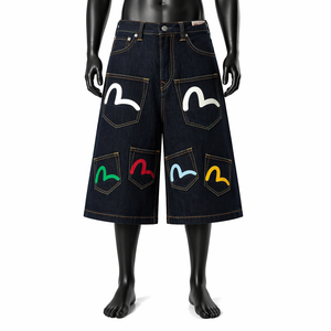 Pantalones cortos de mezclilla holgados con múltiples bolsillos para hombre, estilo streetwear de verano, con gráficos, corte holgado, hasta la rodilla - Product Image 1