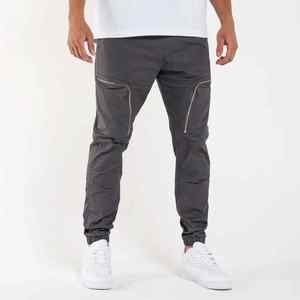 Pantalon cargo zippé de haute qualité pour hommes, idéal pour les activités de plein air, décontracté, avec plusieurs poches zippées, tissu mi-durable, service OEM - Product Image 2