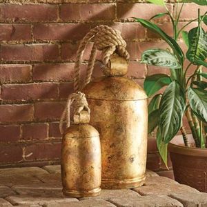 Campanas de vaca de hierro manual con estilo tradicional utilizadas para el pastoreo de animales de granja o acentos colgantes en el porche de la granja - Product Image 5