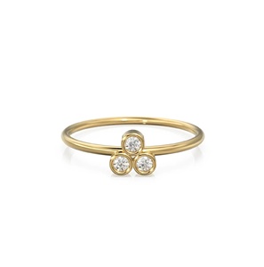 Anillo de tres piedras de plata esterlina 925 de alta calidad personalizado diseño minimalista con piedras preciosas CZ brillante chapado en oro real para bodas - Product Image 1