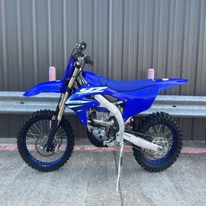 Nouvelles motos tout-terrain Yamaha YZ450FX 2025 prêtes à être expédiées dans le monde entier - Product Image 6