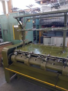 Machine textile motorisée à double tête manuelle Colleoni pour bobinage, 30 broches, 4 têtes, pour soie, 400V 1.5kW, fabriquée en Italie - Product Image 3