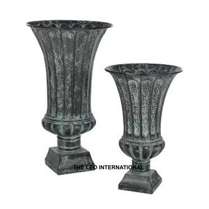 Vase à fleurs en métal de qualité supérieure, robuste, avec un corps haut et une touche élégante, pour étagère d'angle, cadeau de mariage ou présentoir de magasin - Product Image 2