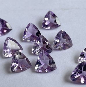 Améthyste Rose Naturelle Trillion Cut Facette 7mm Qualité Supérieure-Améthyste Rose Trillion Pierre Précieuse Lâche de Qualité Supérieure - Product Image 3