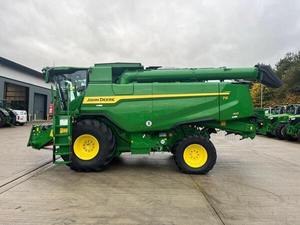 Cosechadora Agrícola de Alto Rendimiento John Deere T6 700 en Venta - Product Image 3