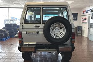 EDICIÓN CLÁSICA 1994 LANDCRUISERS FZJ73 4X4, TRANSMISIÓN MANUAL DE 5 VELOCIDADES, MOTOR DE 4.5 LITROS Y 6 CILINDROS, EN PERFECTO ESTADO DE FUNCIONAMIENTO, IMPECABLE, EXCELENTE CONDICIÓN, LO MEJOR - Product Image 2