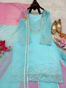 Lanzamiento del nuevo diseñador Party Wear Look Heavy Curancy Silk Top Lehenga & Dupatta Set - Product Image 5