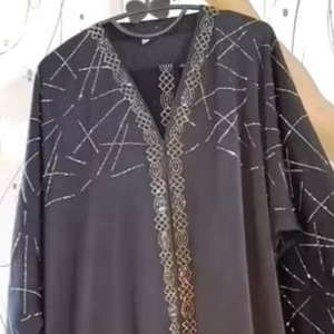 Vêtements musulmans traditionnels islamiques élégants et modestes pour femmes Belle tenue de fête Abaya Style Dubaï-Accessoire inclus - Product Image 1