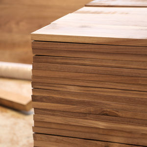 Madera de nogal negro americano seca en horno con un contenido de humedad entre el 8 y el 12 por ciento para las industrias de la madera y los fabricantes de muebles. - Product Image 1