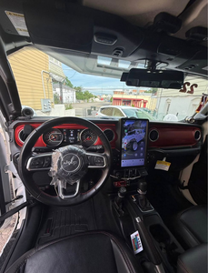 รถ SUV 4 ประตู ปี 2024 มือสอง รุ่น California Edition เครื่องยนต์เบนซิน/น้ำมัน >8 ลิตร V6 ขับเคลื่อน 4 ล้อ เกียร์อัตโนมัติ 8 สปีด สีดำเข้ม - Product Image 2