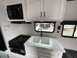 Caravane de camping d'occasion Jayco Jay Flight S-l-x 260BH 2024 à vendre - Product Image 2