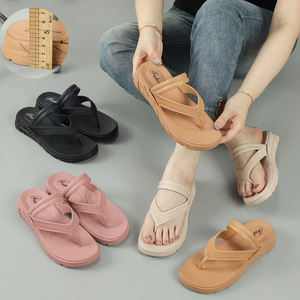 Chanclas decoradas con cadena de perlas Harvest para mujer, zapatillas gruesas, zapatos de PVC transpirables de suela gruesa suave - Product Image 4