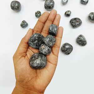 หิน Larvikite ทัมเบิ้ลผลึกหินบำบัดขัดเงาหินอัญมณีกึ่งมีค่าปรับสมดุลพลังงานจักระเรกิ - Product Image 6