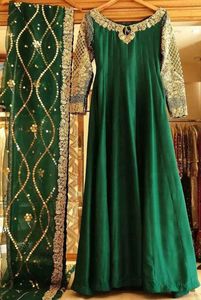 NOUVELLE ÉLÉGANTE ROBE DE DESIGNER & ROBE DUPATTA AVEC BELLE BRODERIE À LA MAIN ZARDOZI TRAVAIL pour Party-WEAR/MARIAGE = 2024 - Product Image 2