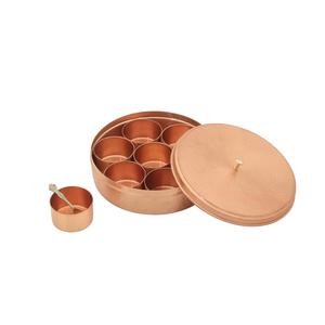 Boîte à épices en cuivre artisanale avec cuillère, design martelé, cuisine traditionnelle, masala dabba - Product Image 2