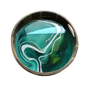 Plateau de service de luxe en résine fabriqué à la main avec poignées en feuille d'or, parfait pour une décoration intérieure élégante et une présentation de table élégante - Product Image 5