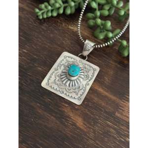 Pendentif Delbert Secatero en turquoise Kingman et argent sterling avec technologie d'incrustation à sertissage clos - Product Image 3