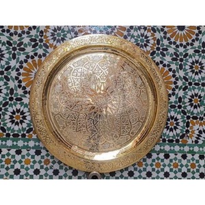 Exquisitas bandejas de latón para decorar el hogar con estilo y servir en eventos de buena calidad con intrincada artesanía - Product Image 5