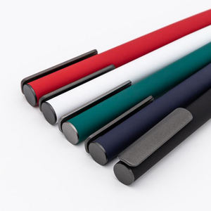 Stylo à bille NM-132 JaguarPen de haute qualité avec grand clip, logo personnalisé, revêtement en caoutchouc, encre bleue/noire, stylo promotionnel pour les entreprises - Product Image 2