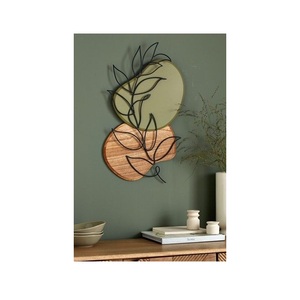 Superbes panneaux muraux en métal fabriqués à la main avec des motifs floraux pour des décorations uniques et inspirées de la nature. - Product Image 3