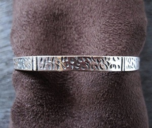 Bracelet jonc en laiton personnalisé de haute qualité plaqué argent bijoux pour femmes et filles Design moderne pour les personnes soucieuses de la mode - Product Image 6