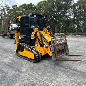 Chargeuse-pelleteuse compacte JCB 1CX, mini-chargeuse frontale avec excavateur arrière, moteur diesel, moment de charge élevé pour la construction et l'agriculture - Product Image 4