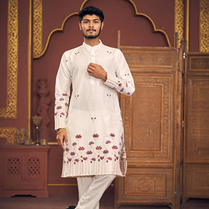 Kurta de créateur de motifs de lotus de qualité supérieure pour hommes en soie de coton de luxe, parfaite pour les célébrations d'occasion spéciales - Product Image 2