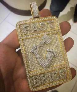 Pendentif en diamant Moissanite VVS taille ronde en argent sterling 925 avec placage à l'or mignon cadeau d'anniversaire de style hip-hop pour hommes - Product Image 3