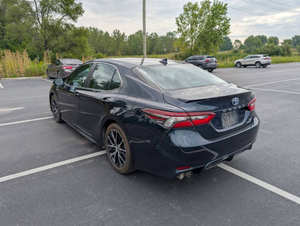 Auto Usado de Calidad a Precio Accesible, Toyota Camry Híbrido SE 2021, Volante a la Izquierda - Product Image 5